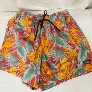 AFTCO Mens Small Strike Swim Trunks Soft Coral Floral Fishing Shorts 5.5 Inseam